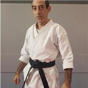 Profesor de kárate cinturón negro 1DAN ,enseño de escuela de Goju Riu tradicional de Japón ,también defensa personal y Kobudo